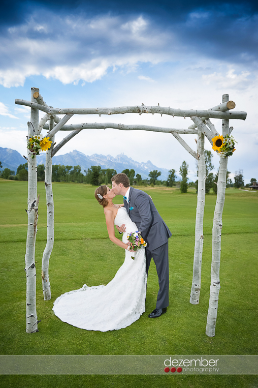 Wyoming Weddings, Dezember