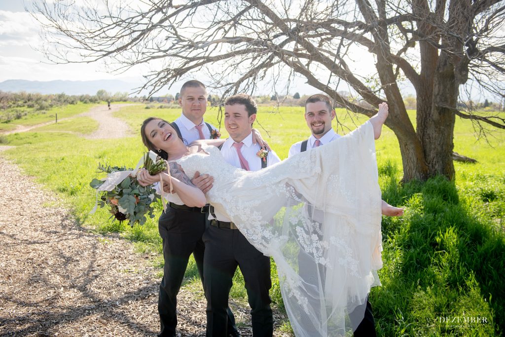 Groomsmen and bride photo