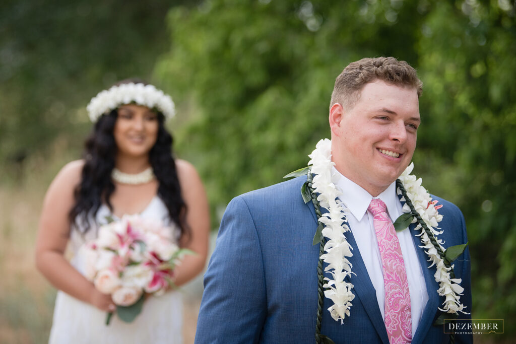 Groom waits to see Polynesian bride for the first time